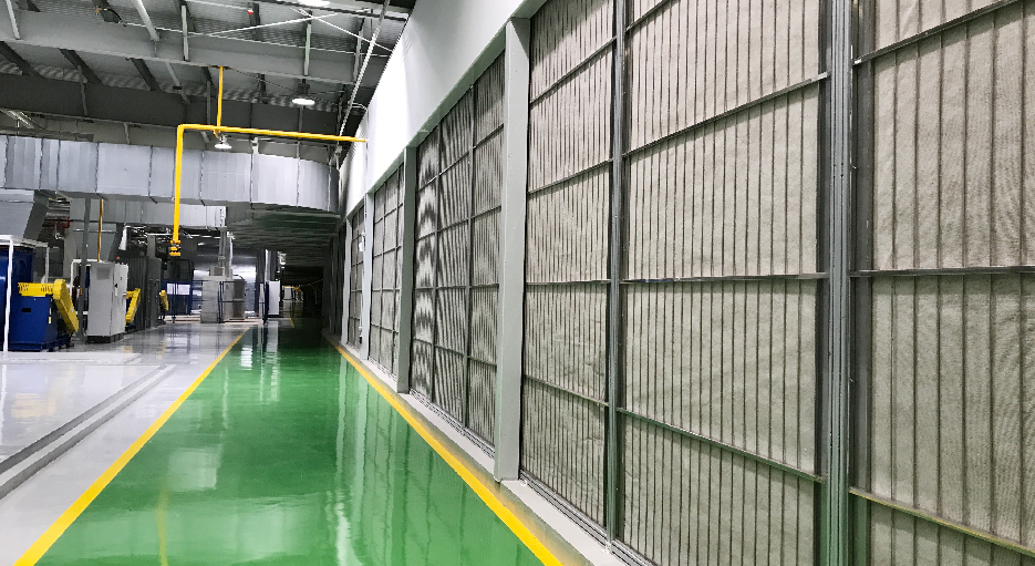 无尘涂装——卷帘式空气过滤单元（车间内侧）